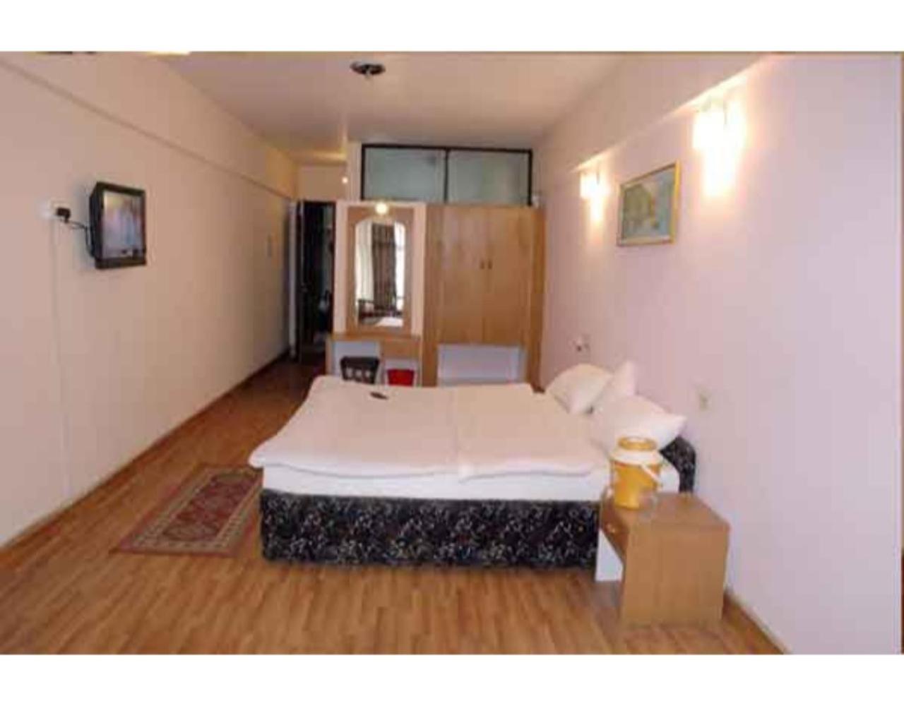 Anamika Hotel Nainital Exterior foto